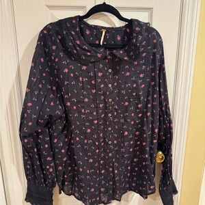 Women's Black and Pink Floral Blouse